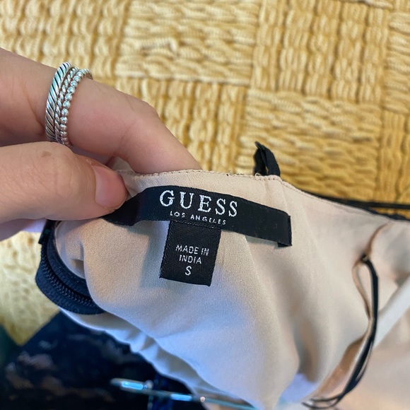 Formal Dress. - Picture 3 of 3